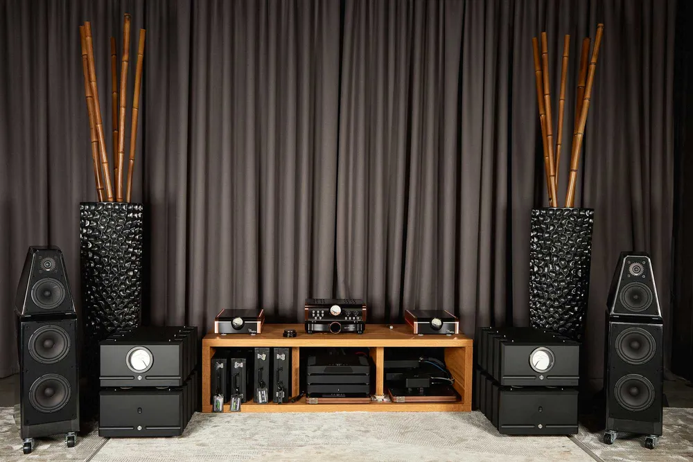 Система Wilson Audio WATT/Puppy, Pass Labs XS 300 и MSB Cascade